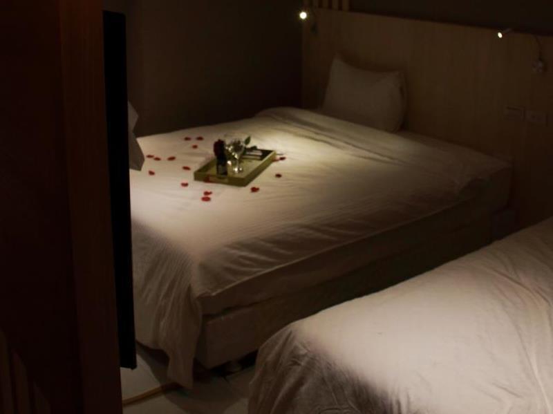 Bayman Hotel Тайпей Екстериор снимка