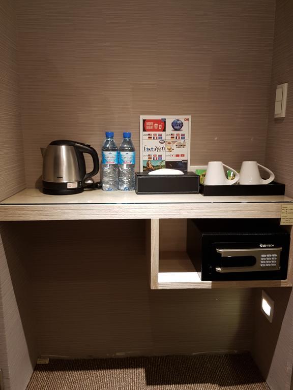 Bayman Hotel Тайпей Екстериор снимка