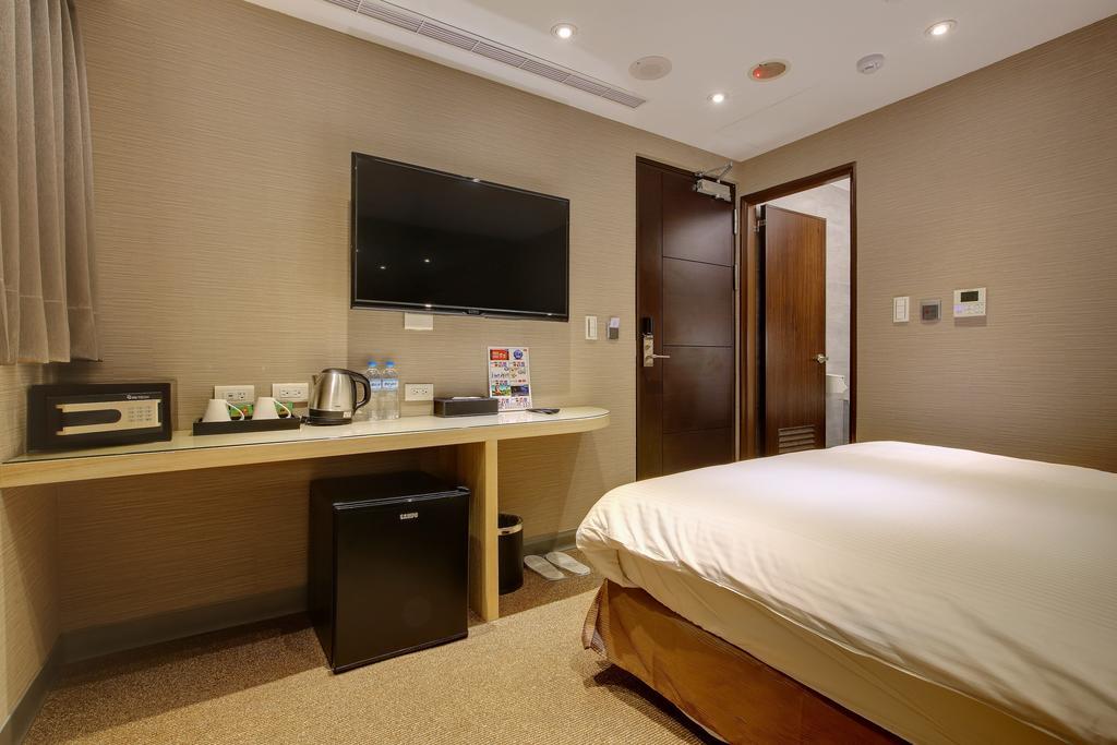 Bayman Hotel Тайпей Екстериор снимка