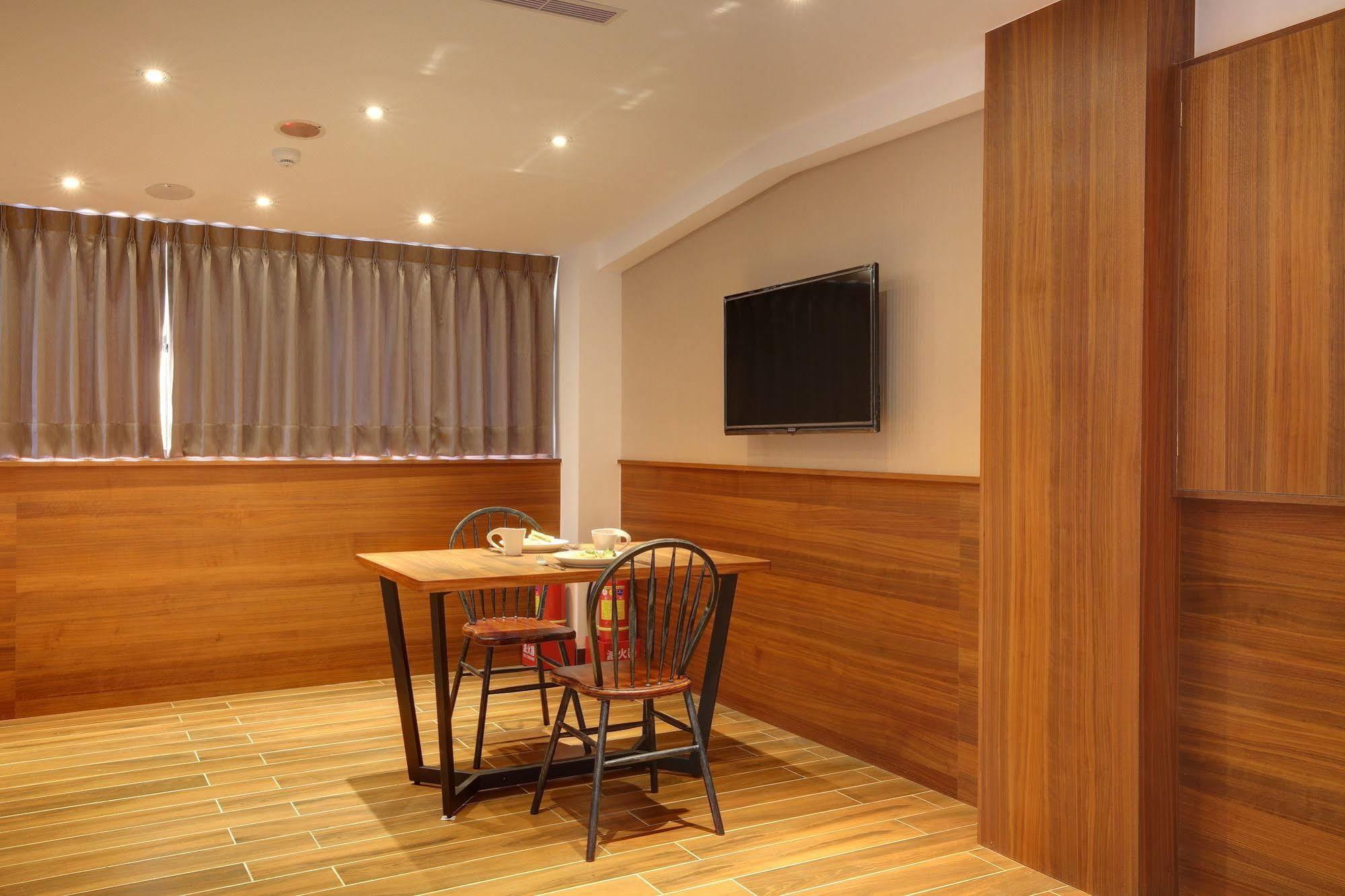 Bayman Hotel Тайпей Екстериор снимка