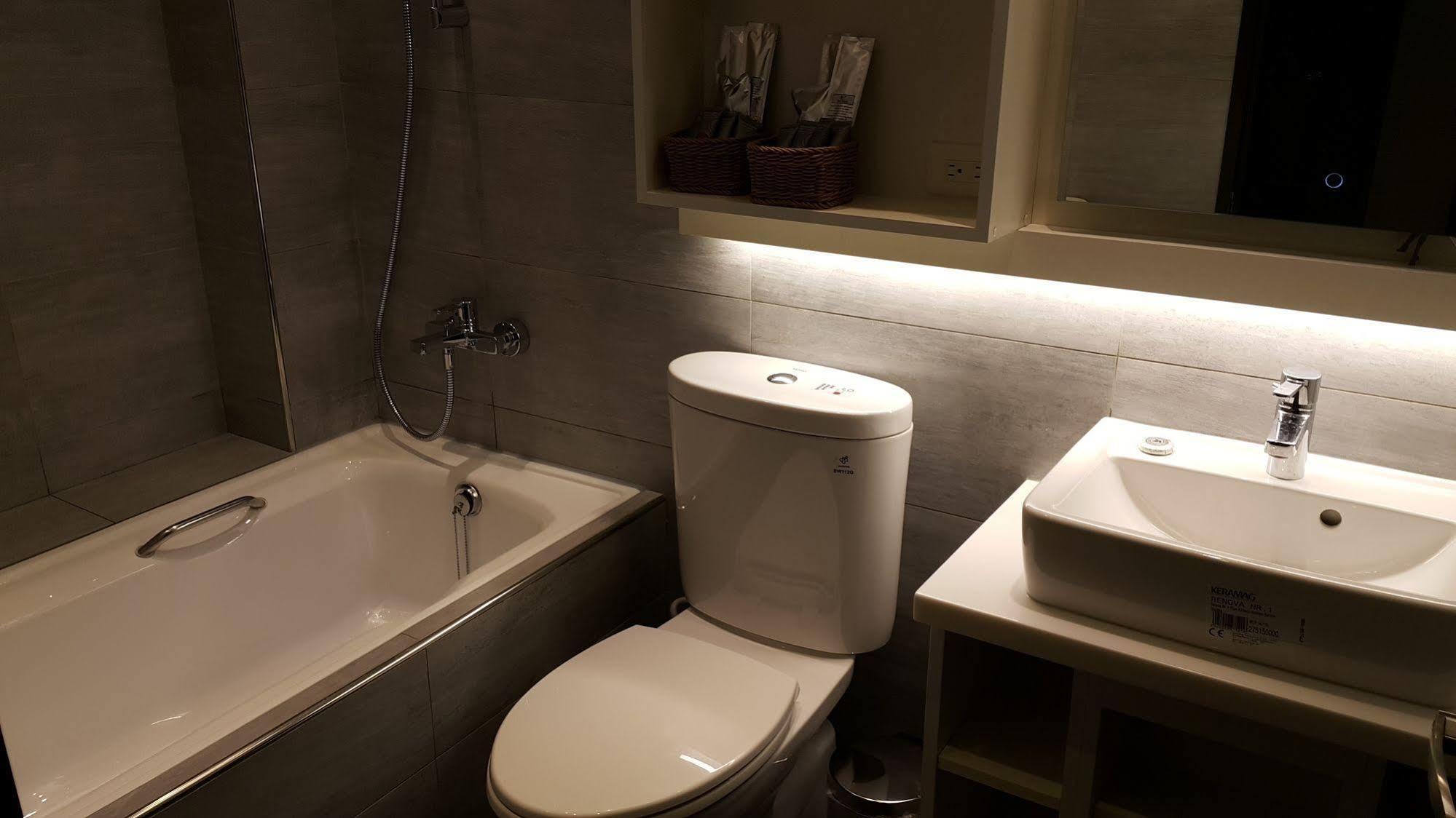 Bayman Hotel Тайпей Екстериор снимка